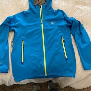 Mountain Hardwear Dragon